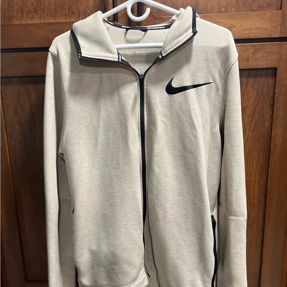 Like New~ NIKE SHOWTIME FULL LENGTH ZIP HOODIE JACKET MEN SIZE LARGE - Picture 3 of 11